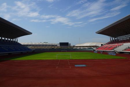 上饒市體育中心主體育場(chǎng)體育塑膠跑道、人工草皮、顯示屏、管桁架、膜結(jié)構(gòu)、體育座椅、鋁鎂錳輕鋼屋面等工程